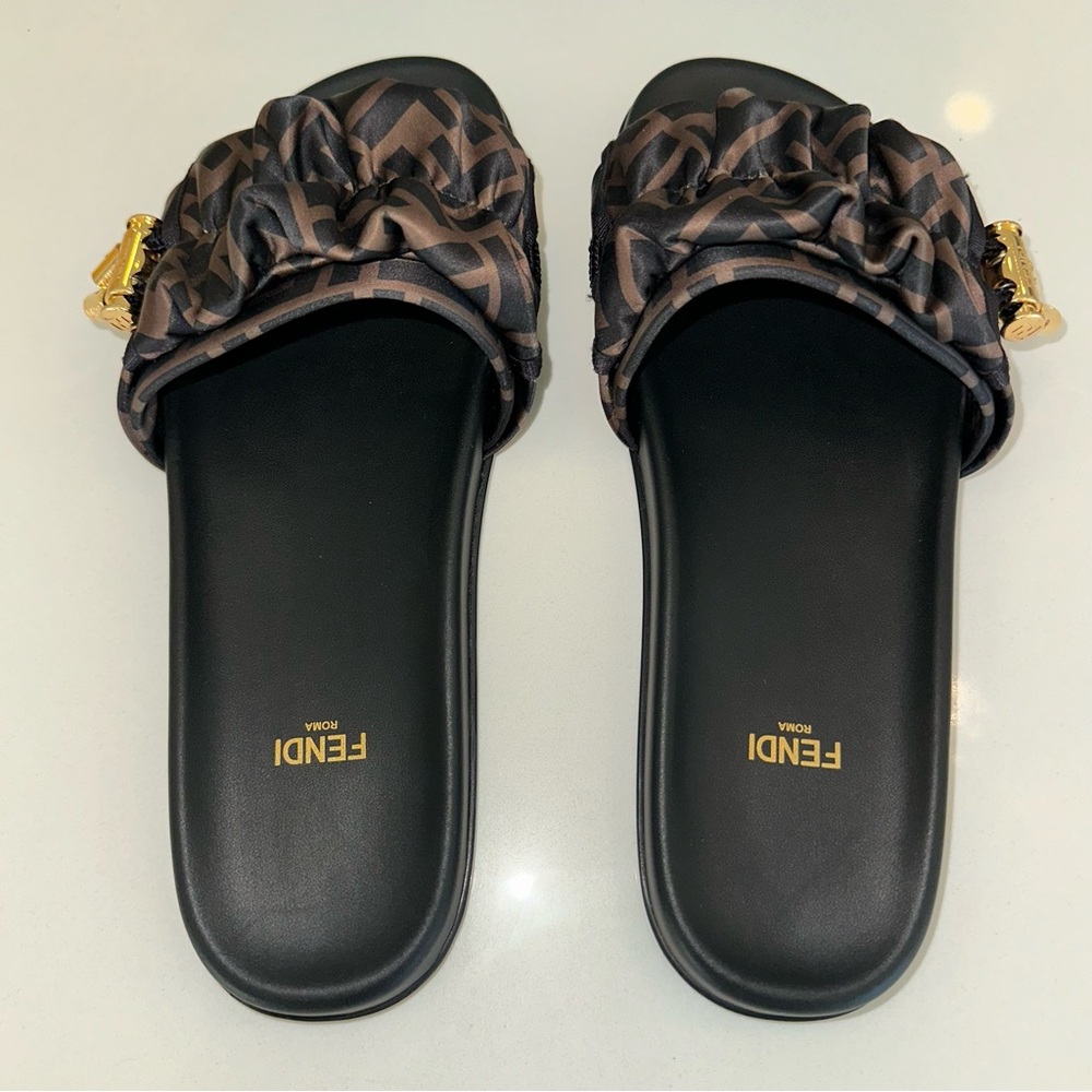Fendi Slides - Picture 2 of 8